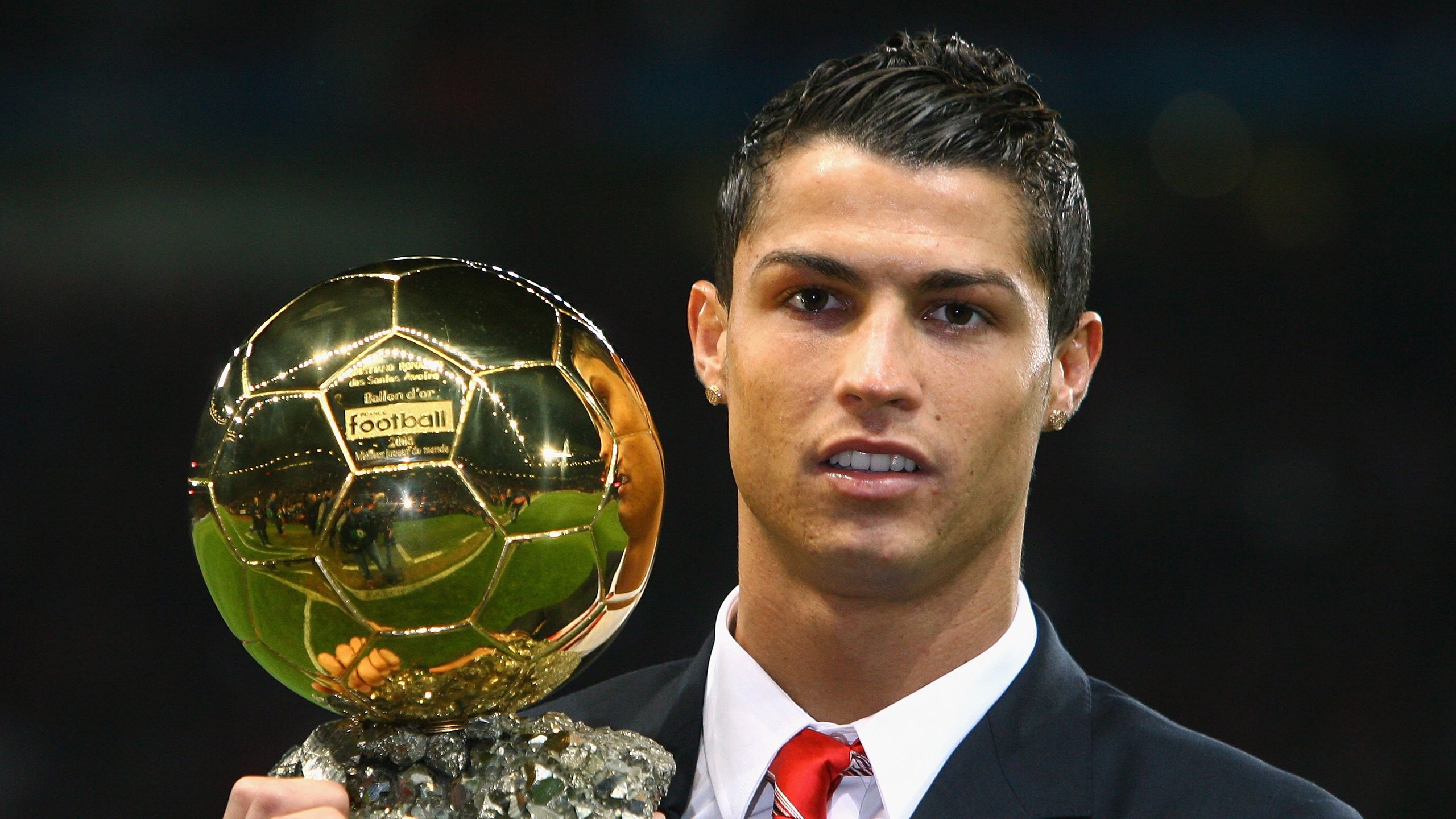 爱游戏体育在线赛事-五大联赛最佳阵容是否过于偏重豪门球员，五大联赛良心球队